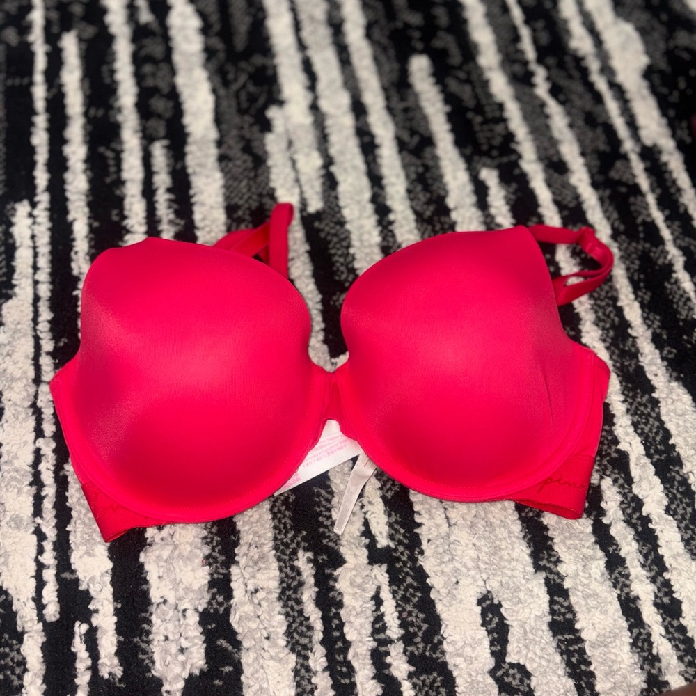 PINK Victoria's Secret Red Bra